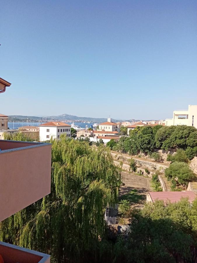 Hotel Delle Isole لا ماداّلينا المظهر الخارجي الصورة