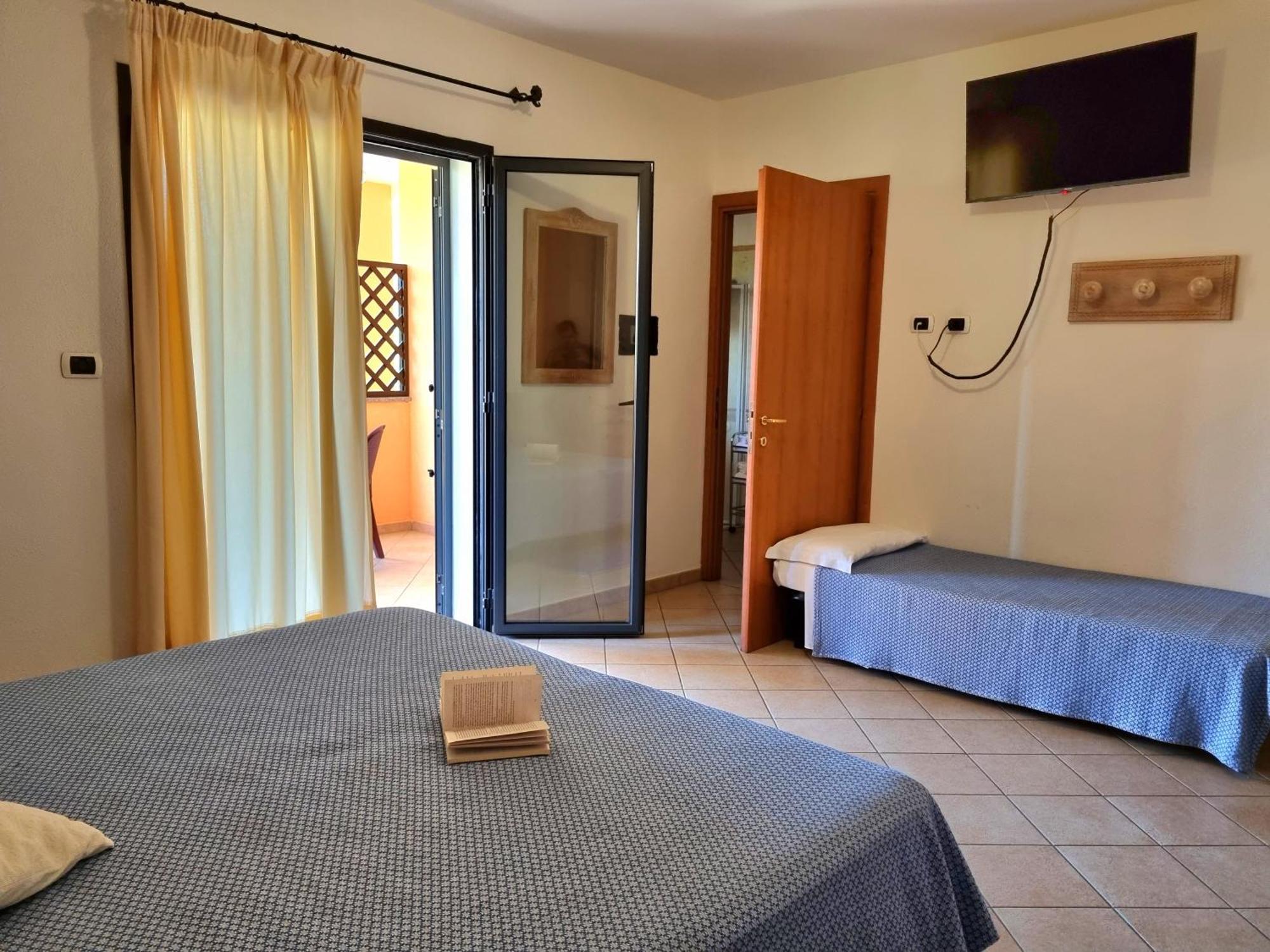 Hotel Delle Isole لا ماداّلينا المظهر الخارجي الصورة
