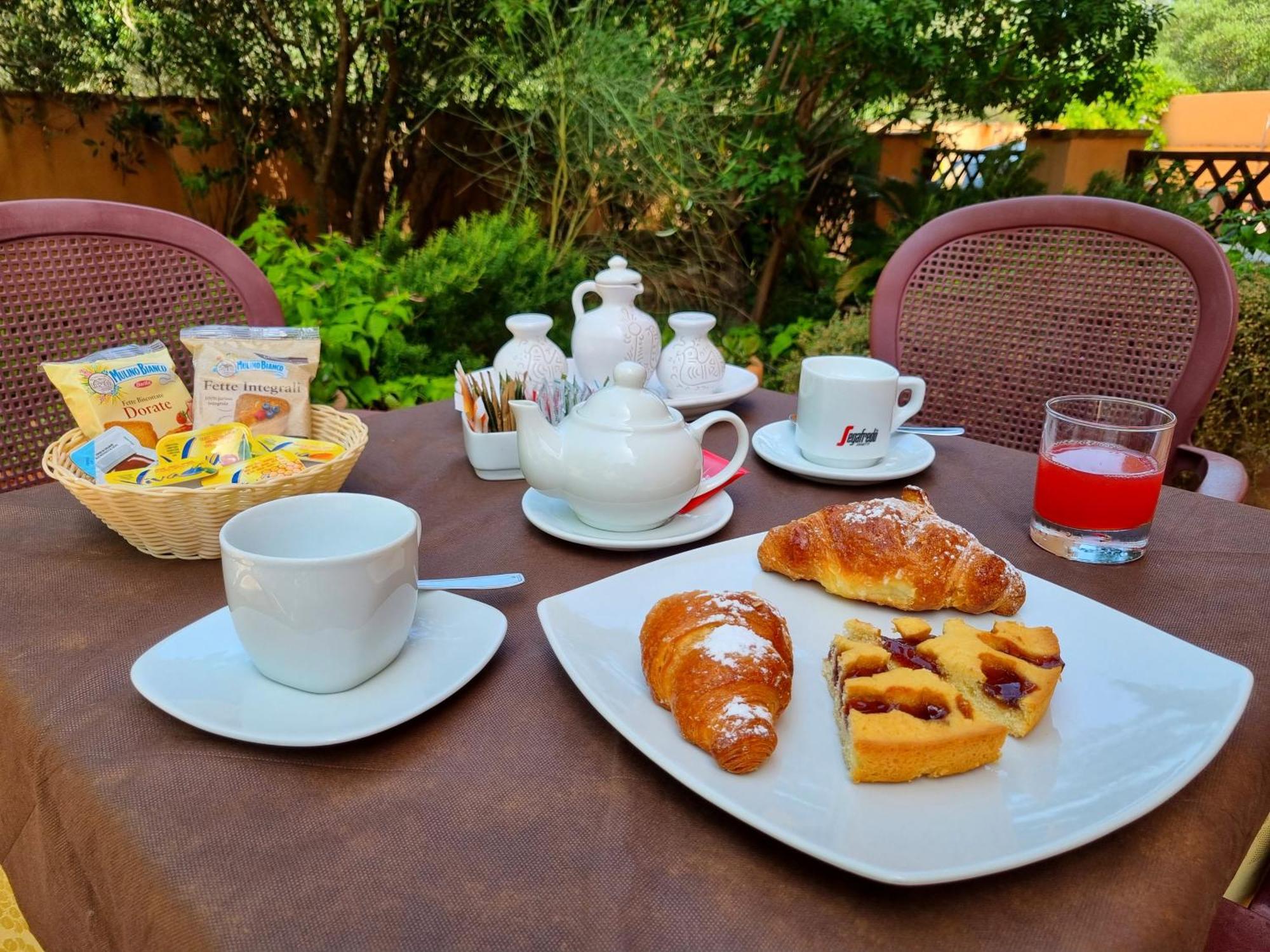 Hotel Delle Isole لا ماداّلينا المظهر الخارجي الصورة