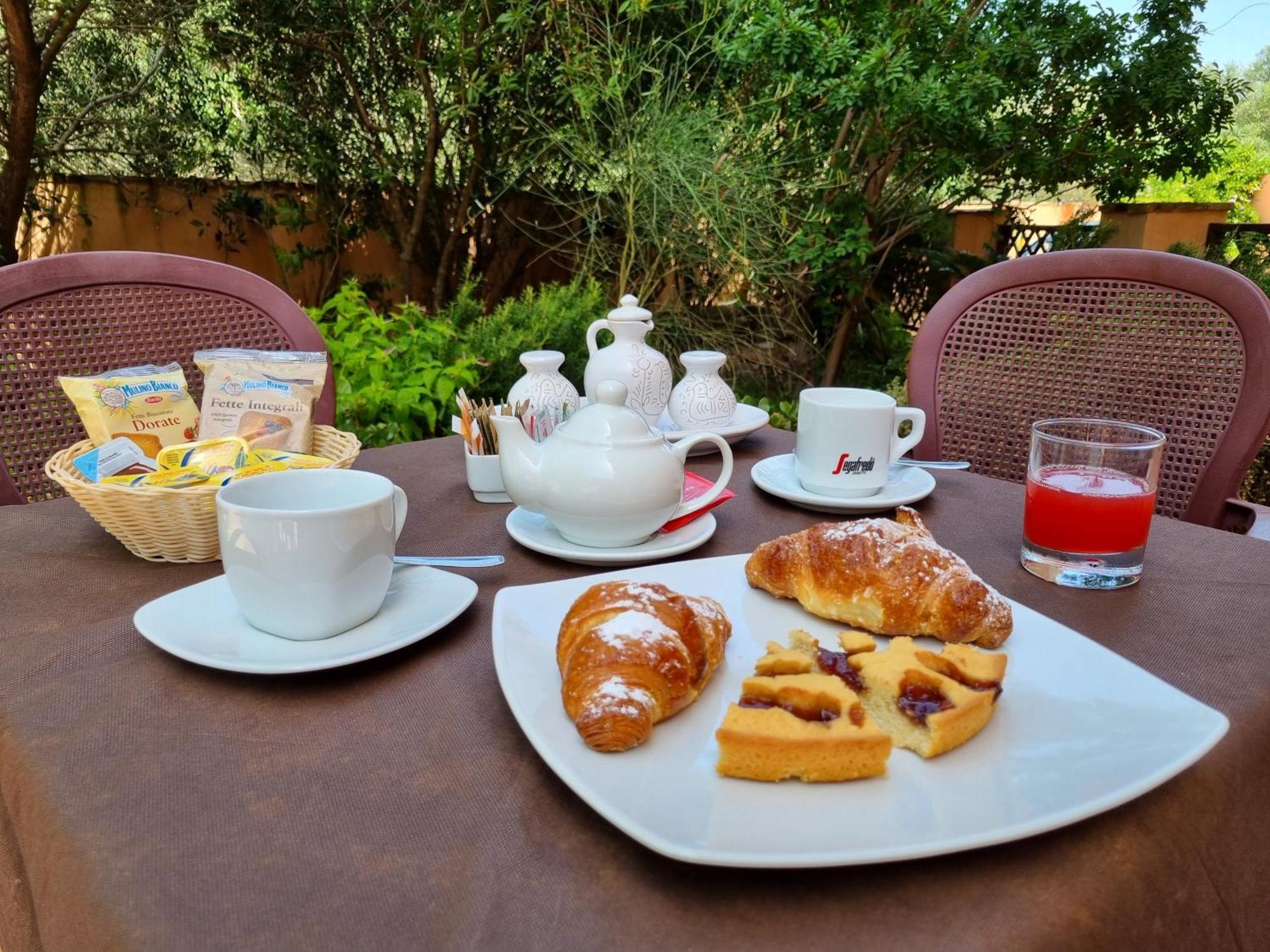 Hotel Delle Isole لا ماداّلينا المظهر الخارجي الصورة