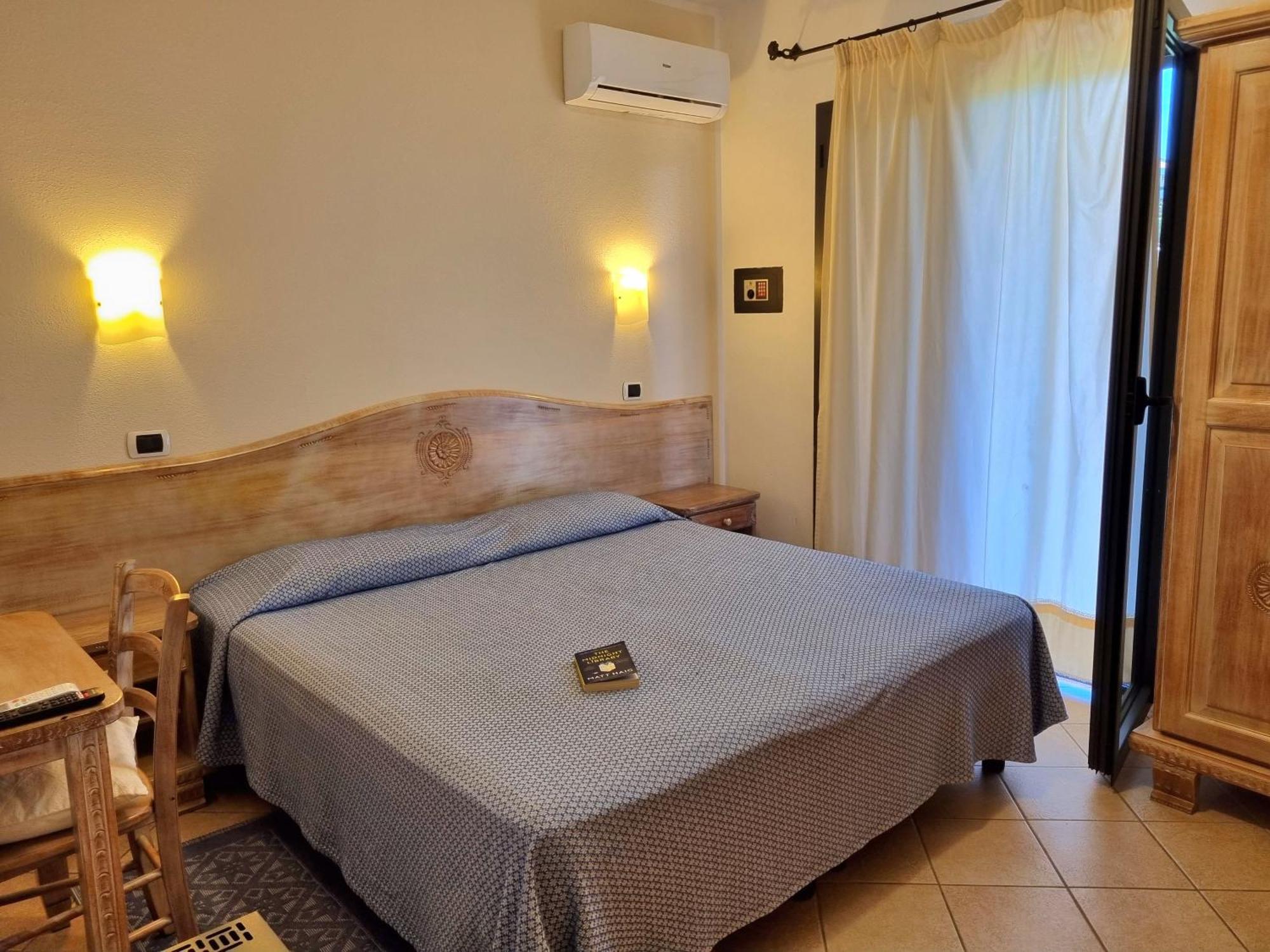 Hotel Delle Isole لا ماداّلينا المظهر الخارجي الصورة