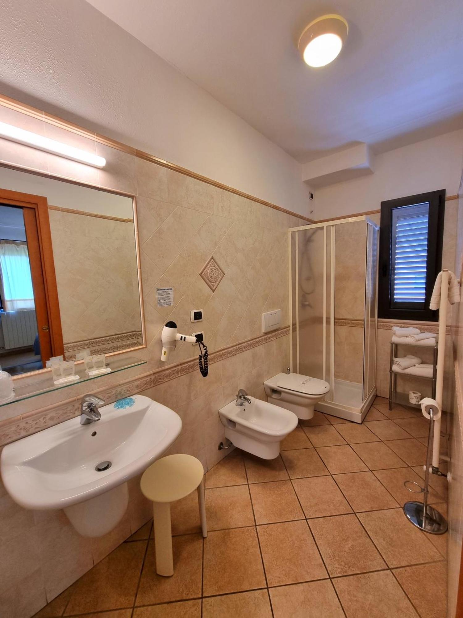 Hotel Delle Isole لا ماداّلينا المظهر الخارجي الصورة
